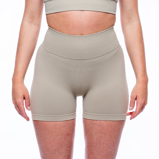 AYLA SEAMLESS SHORTS