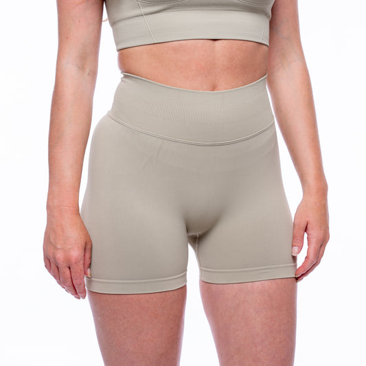 AYLA SEAMLESS SHORTS