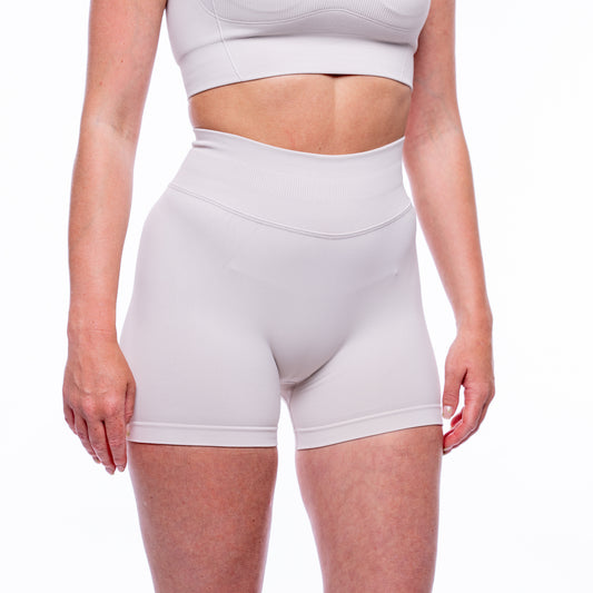 AYLA SEAMLESS SHORTS